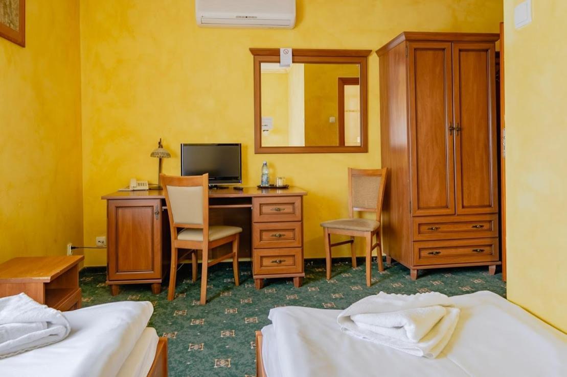 Hotel Bastion Kostřín Exteriér fotografie